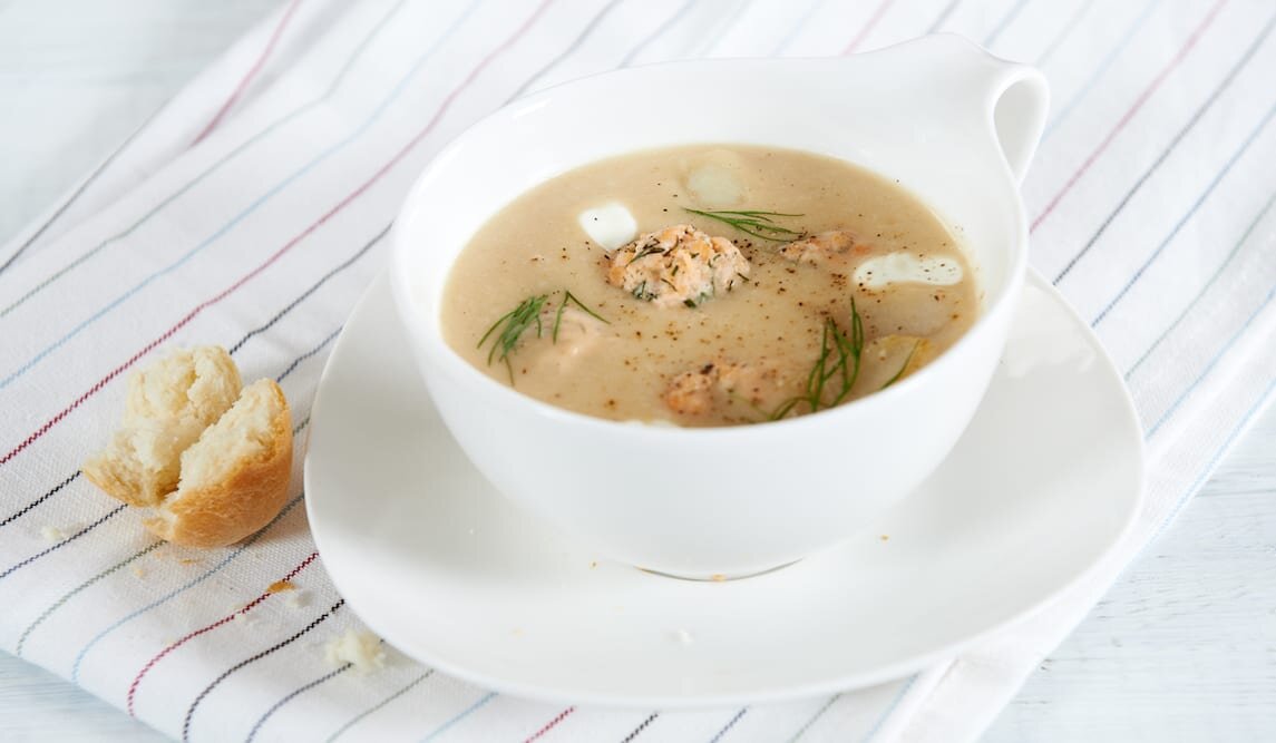 Krem ziemniaczany z pulpetami z łososia norweskiego