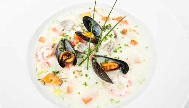 Zupa z czarniaka ze skorupiakami